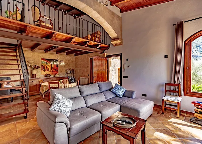 In Center Of With Pool And Jacuzzi