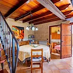 In Center Of With Pool And Jacuzzi *