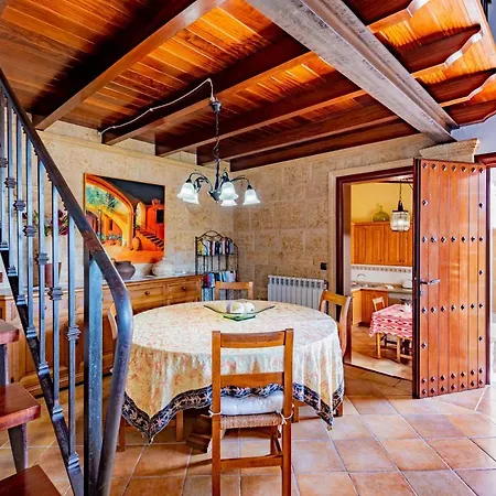 In Center Of With Pool And Jacuzzi *