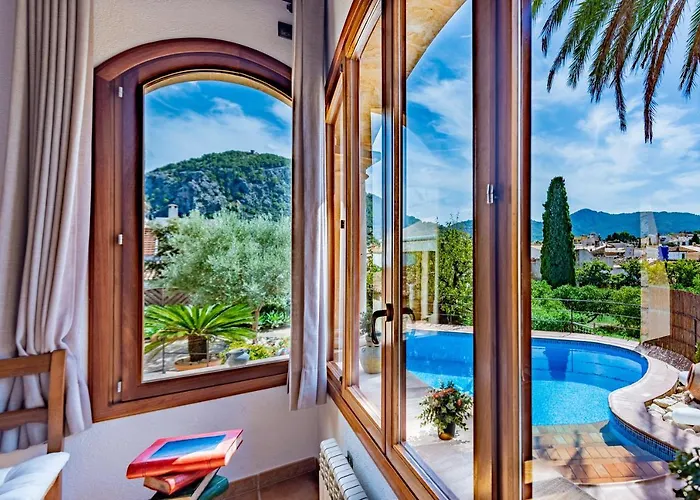 In Center Of With Pool And Jacuzzi Villa *