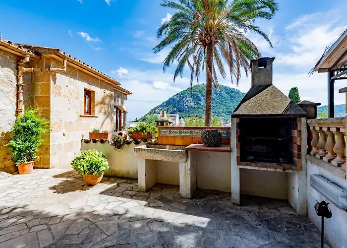 In Center Of With Pool And Jacuzzi Pollenca